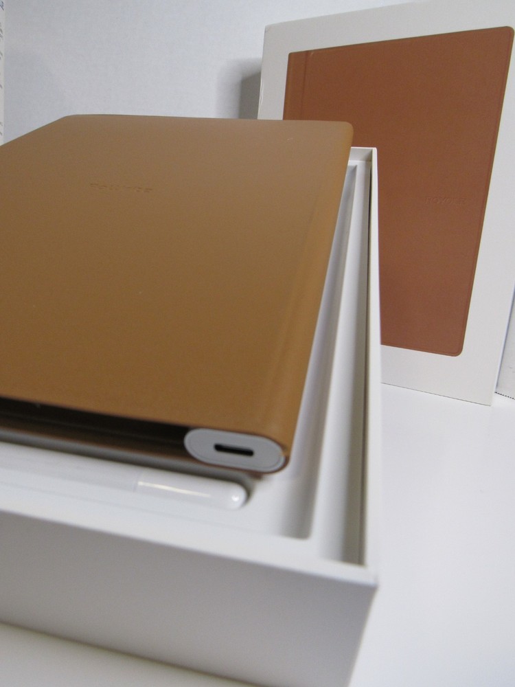 Royole RoWrite 2 Smart Writing Notebook With Real Paper Pen Writing! Great Shape