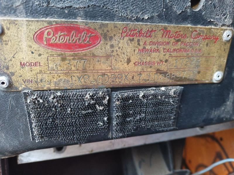 1990 Peterbilt Passenger Sun Visor, Dirty (10430430