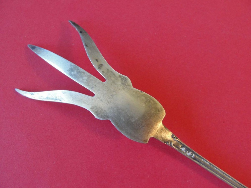 Antique Towle Mfg Co. Silver Plate Lettuce Fork "Chester" Pattern 1888