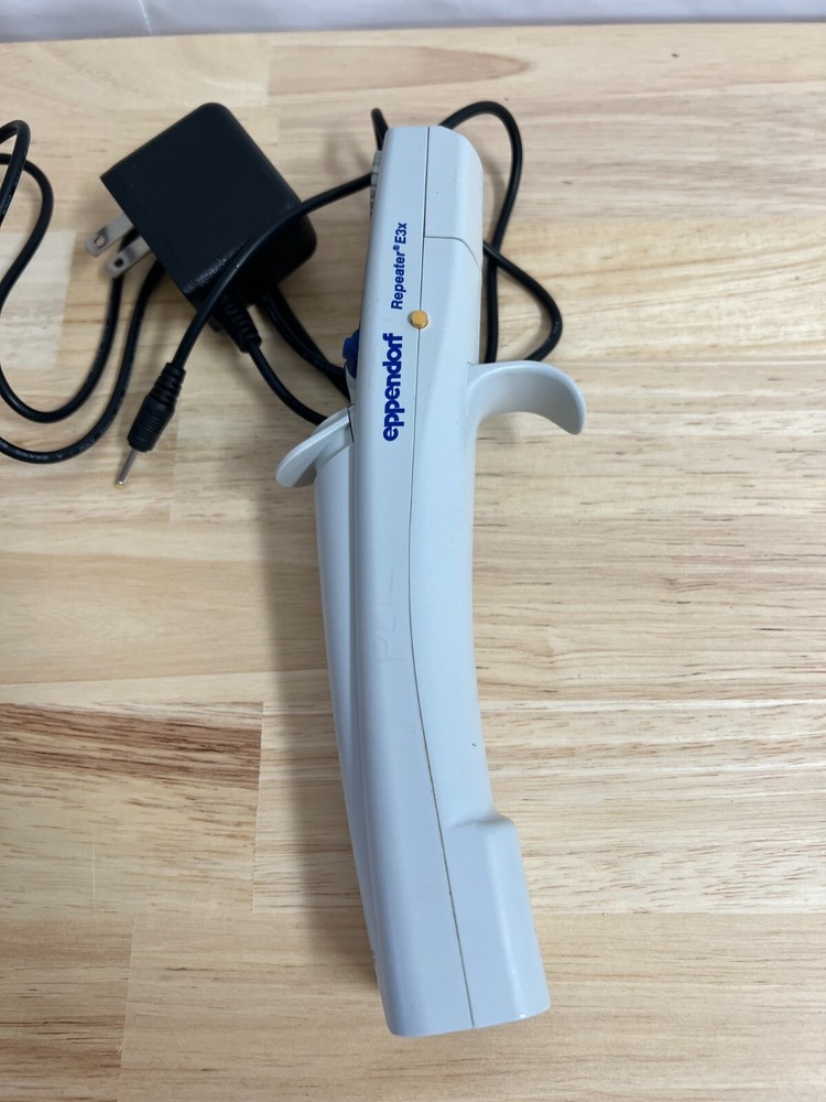 Eppendorf Repeater E3x ~ 1uL - 50mL electronic pipette