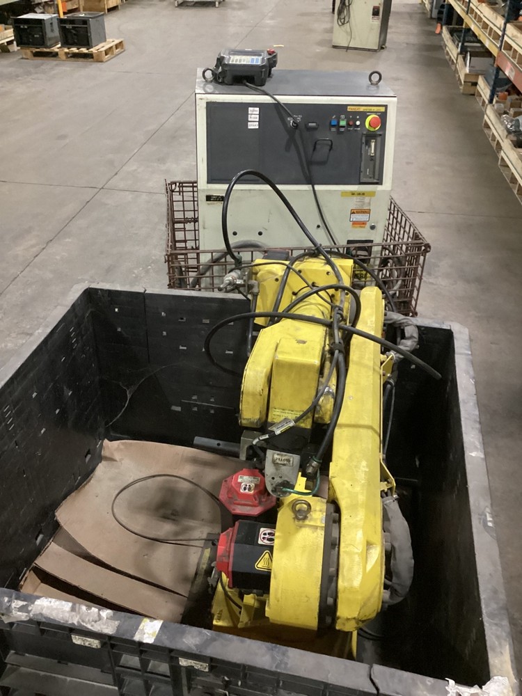 Fanuc M-16IB Robot System R-J3iC Controller  #404JM