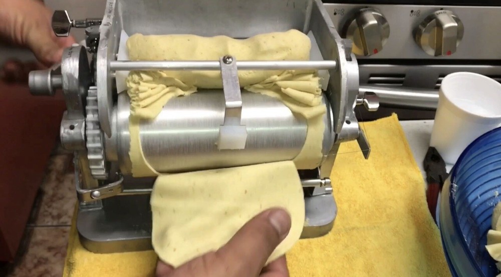 Tortilla Maker Roller Press.