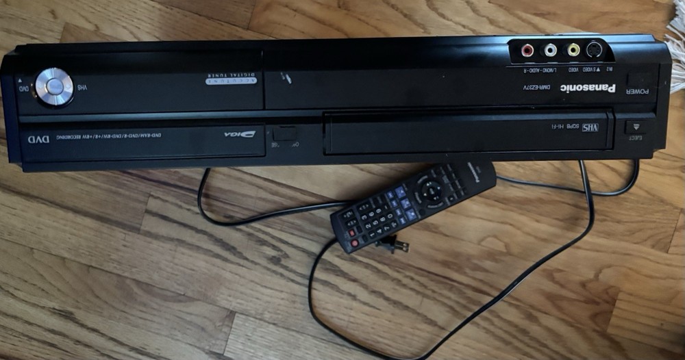 Panasonic DMR-EZ37V VHS/DVD
