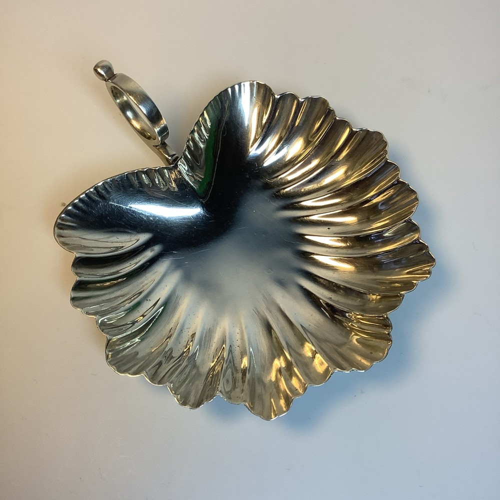 Solid Hallmarked Silver Shell Dish 68.61 grams Sheffield Assay 1900 Mappin Webb