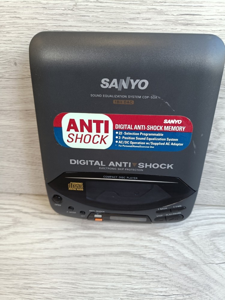 SANYO CDP-50A DISCMAN Portable CD Player Anti-Shock  compact disc player