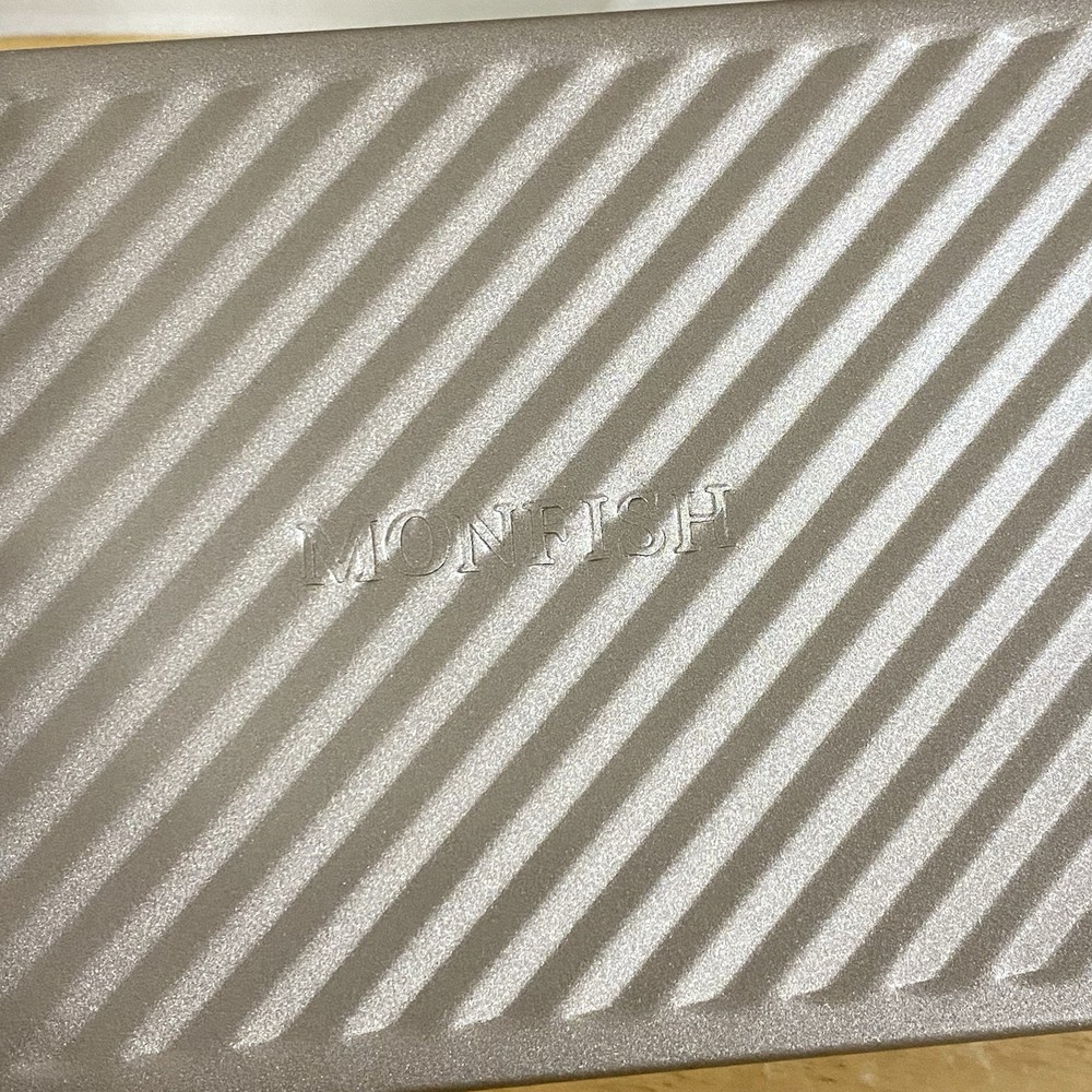 NEW monfish Pullman Loaf Pan w Cover 1 POUND Non-Stop Bread