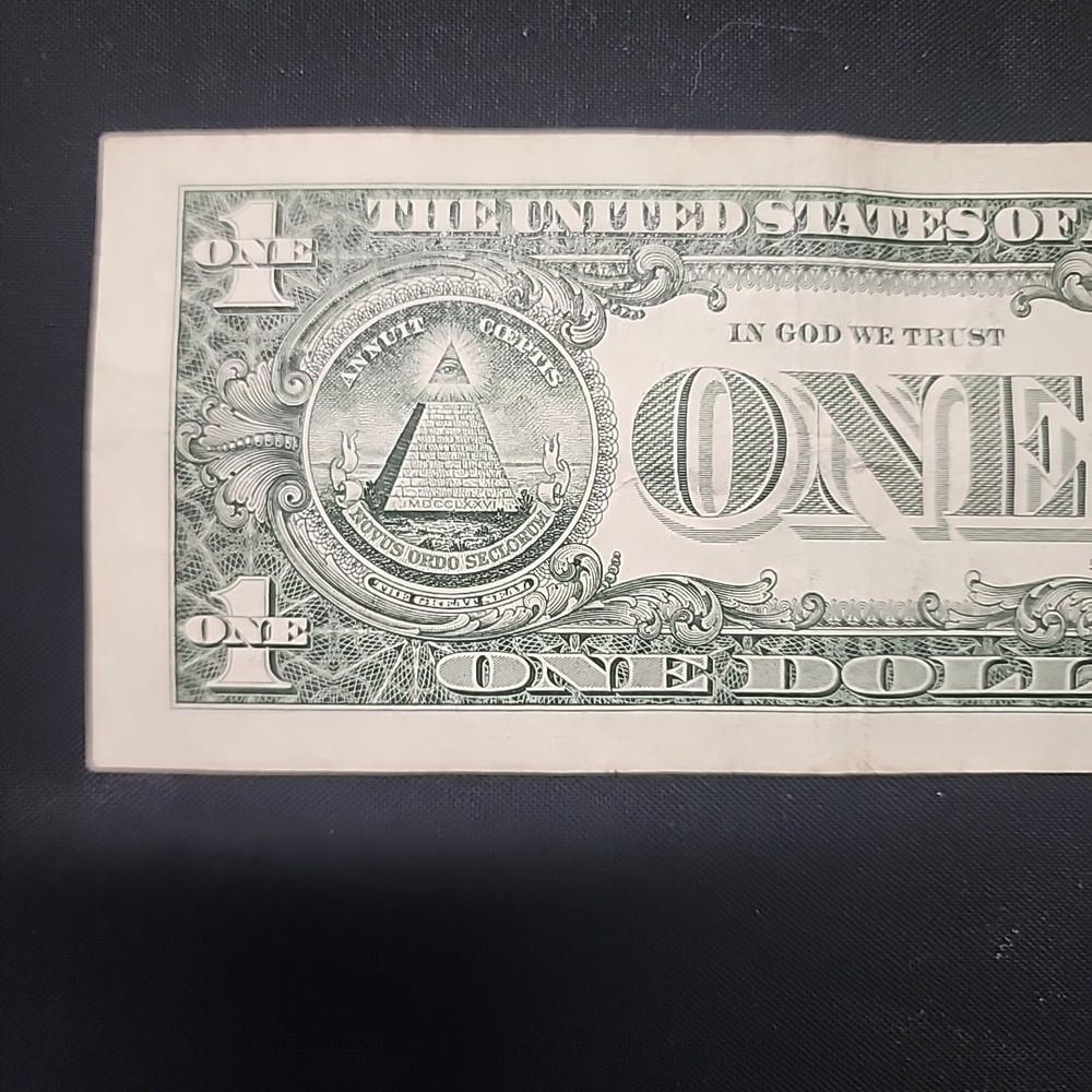 2017A $1 One Dollar Bill Error Misaligned Miscut paper money