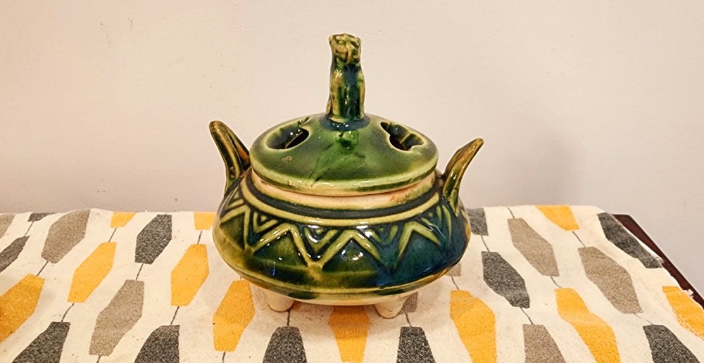 Vintage Asian Foo Dog Ceramic Incense Burner