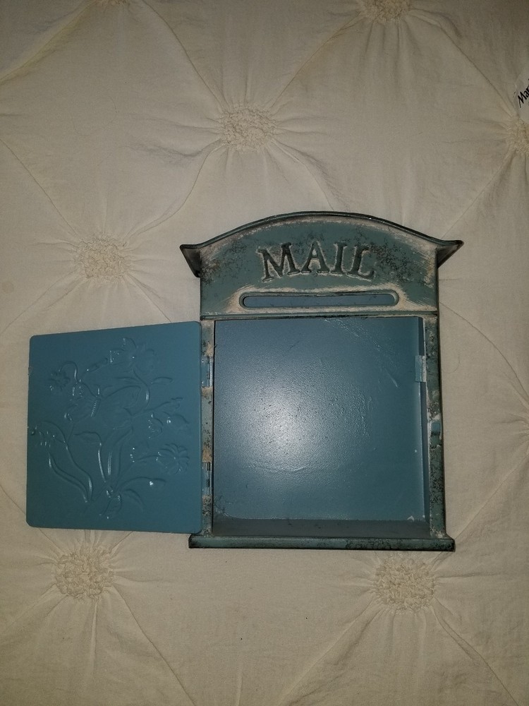Creative Co-op NEW Distressed Vintage Mailbox/Letterbox