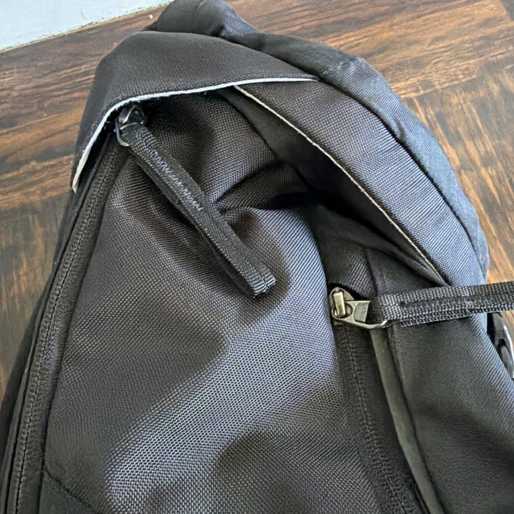 Gregory Sketch 28 Liter Daypack Backpack Black/Gray