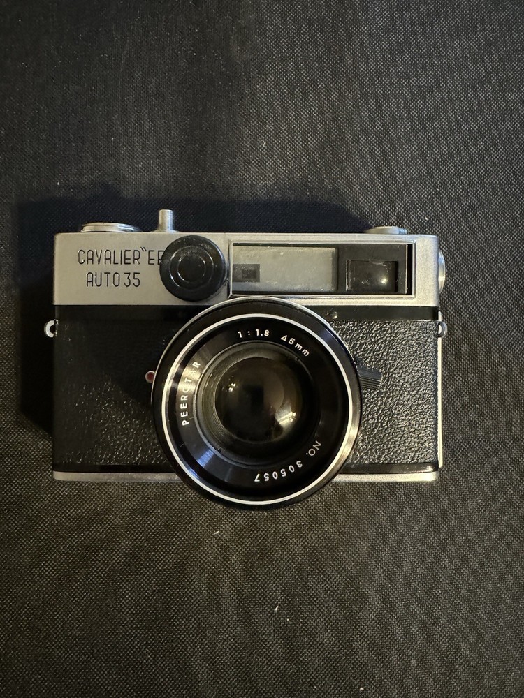 Cavalier EE Auto 35mm Rangefinder Film Camera w Leather Case AS IS UNTESTED