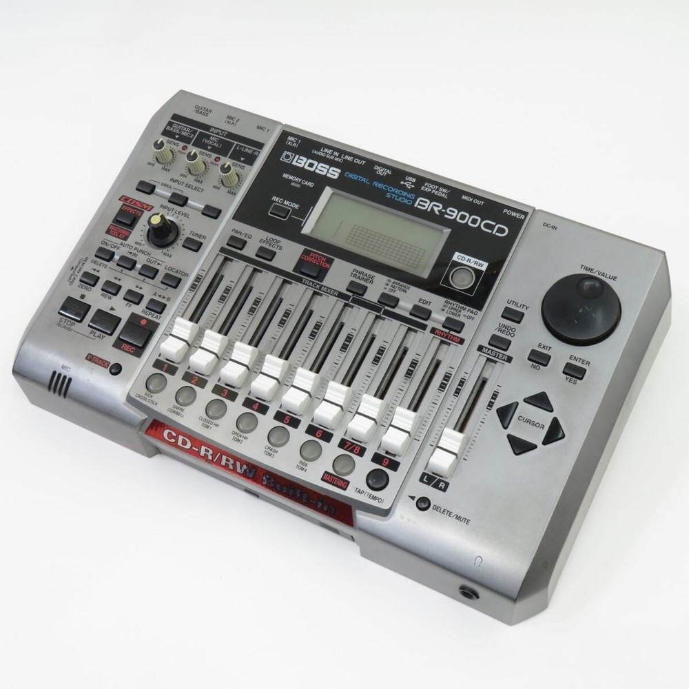 BOSS BR-900CD Digital Multi Track Recorder