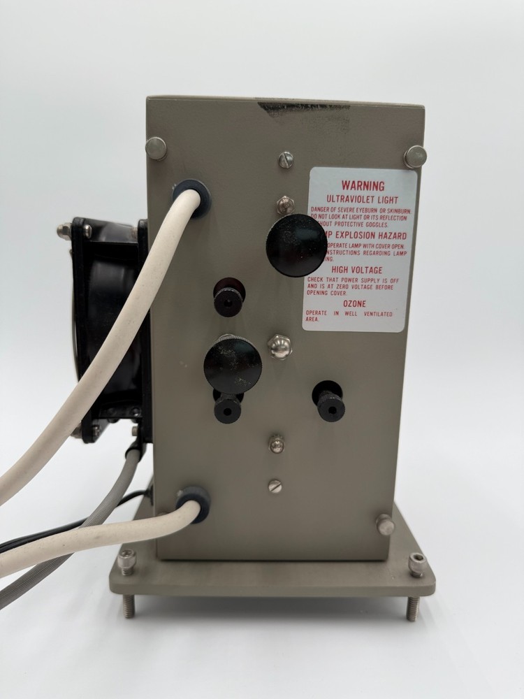 Oriel 6138 Optical Light Source