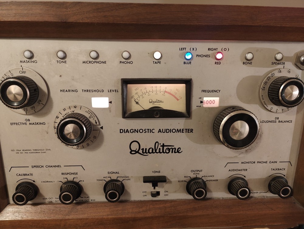 Qualitone Vintage Diagnostic Audiometer
