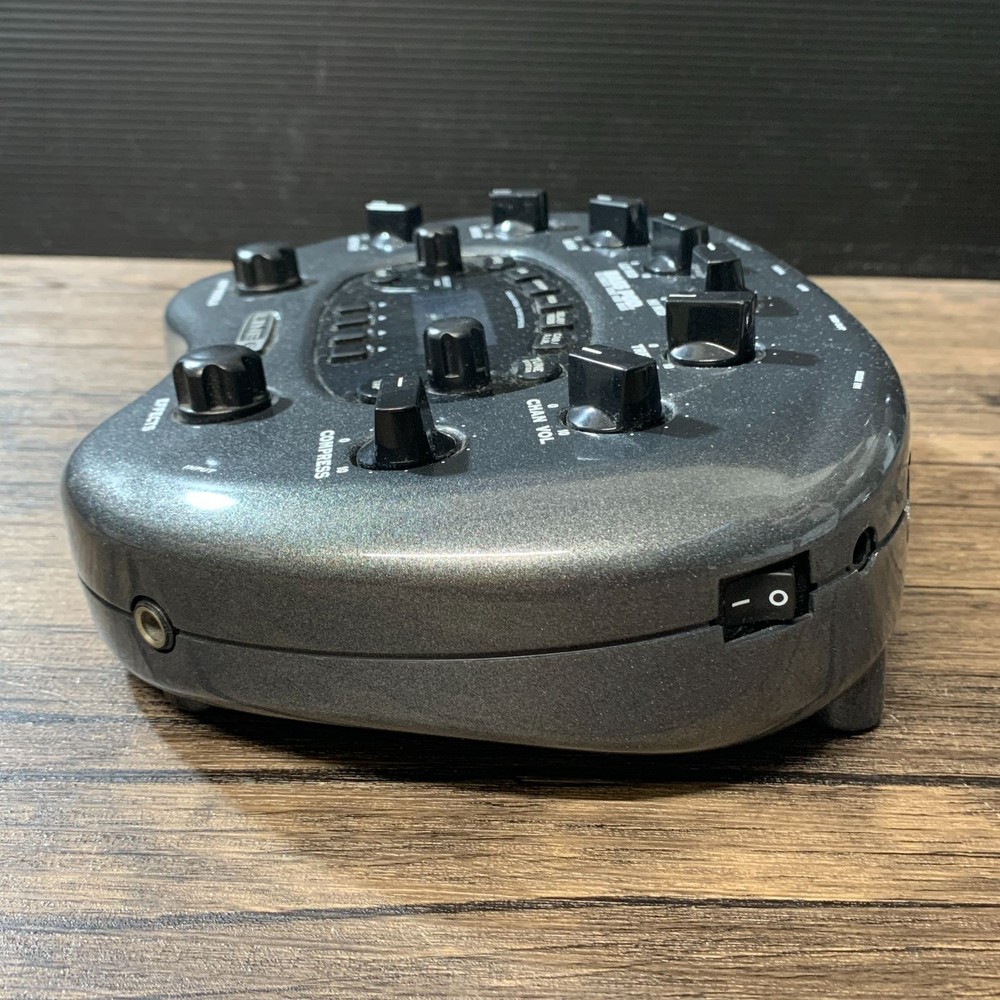 Line 6 BASS POD XT Multi-Effects Processor