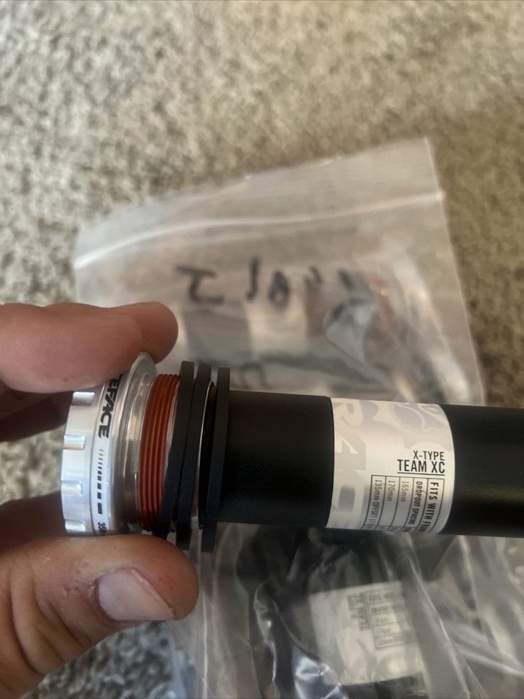 24mm RaceFace Team XC X-Type External Bottom Bracket: BSA 100mm BB Shell