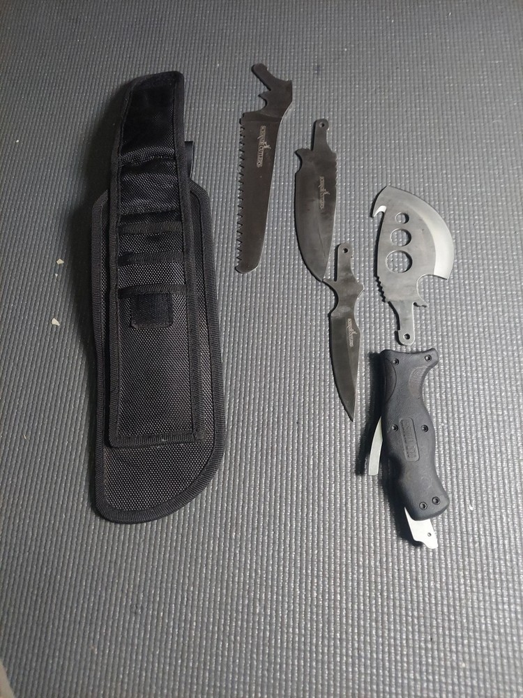 Old Timer Switch-It Hunting Kit with 4 Interchangeable Blades, Sheath