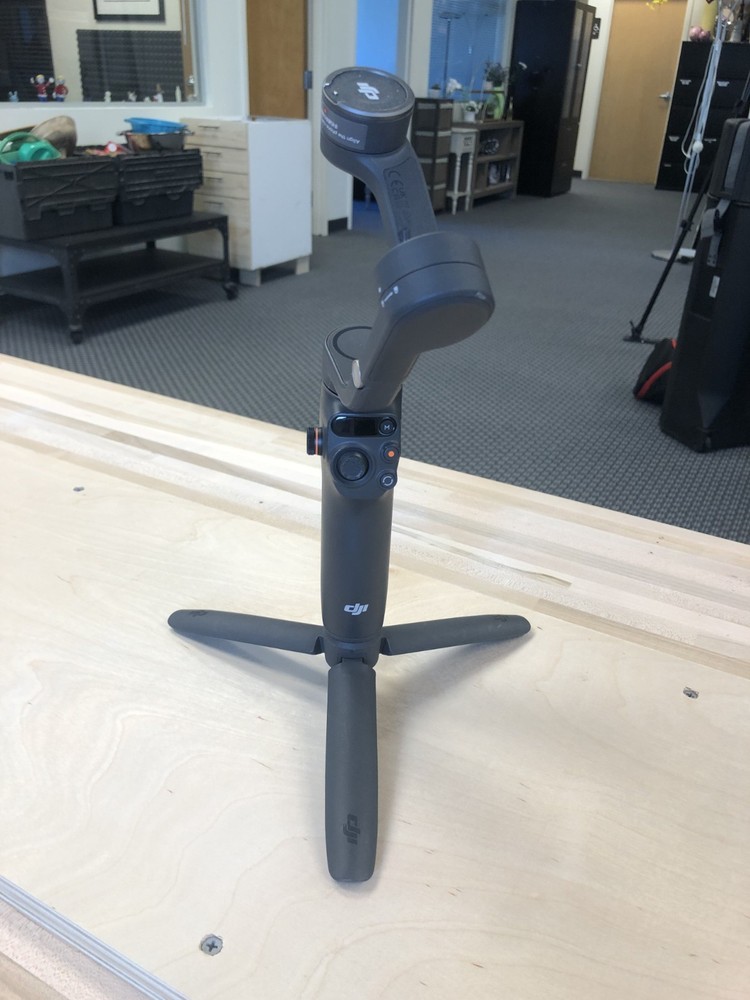 DJI Osmo Mobile 6 Gimbal Stabilizer - Platinum Gray