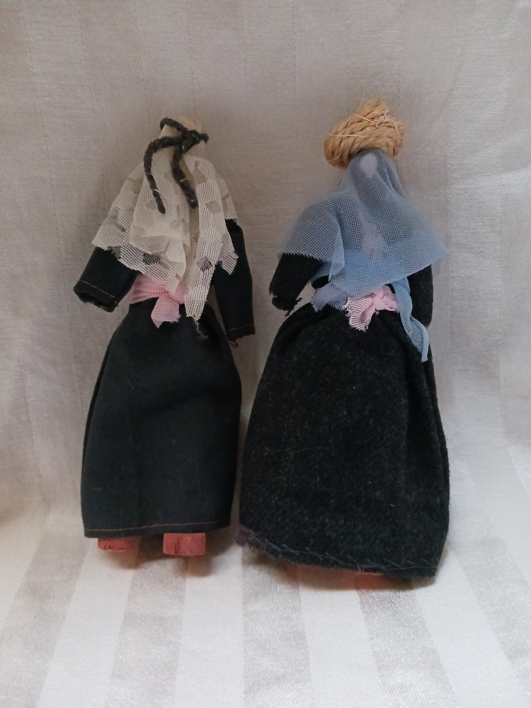 Balsa Wood Dolls from Israel