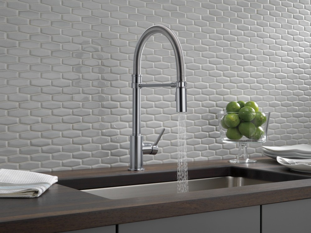 Delta Trinsic Single-Handle Pull-Down Spring Kitchen Faucet - Arctic Stainless