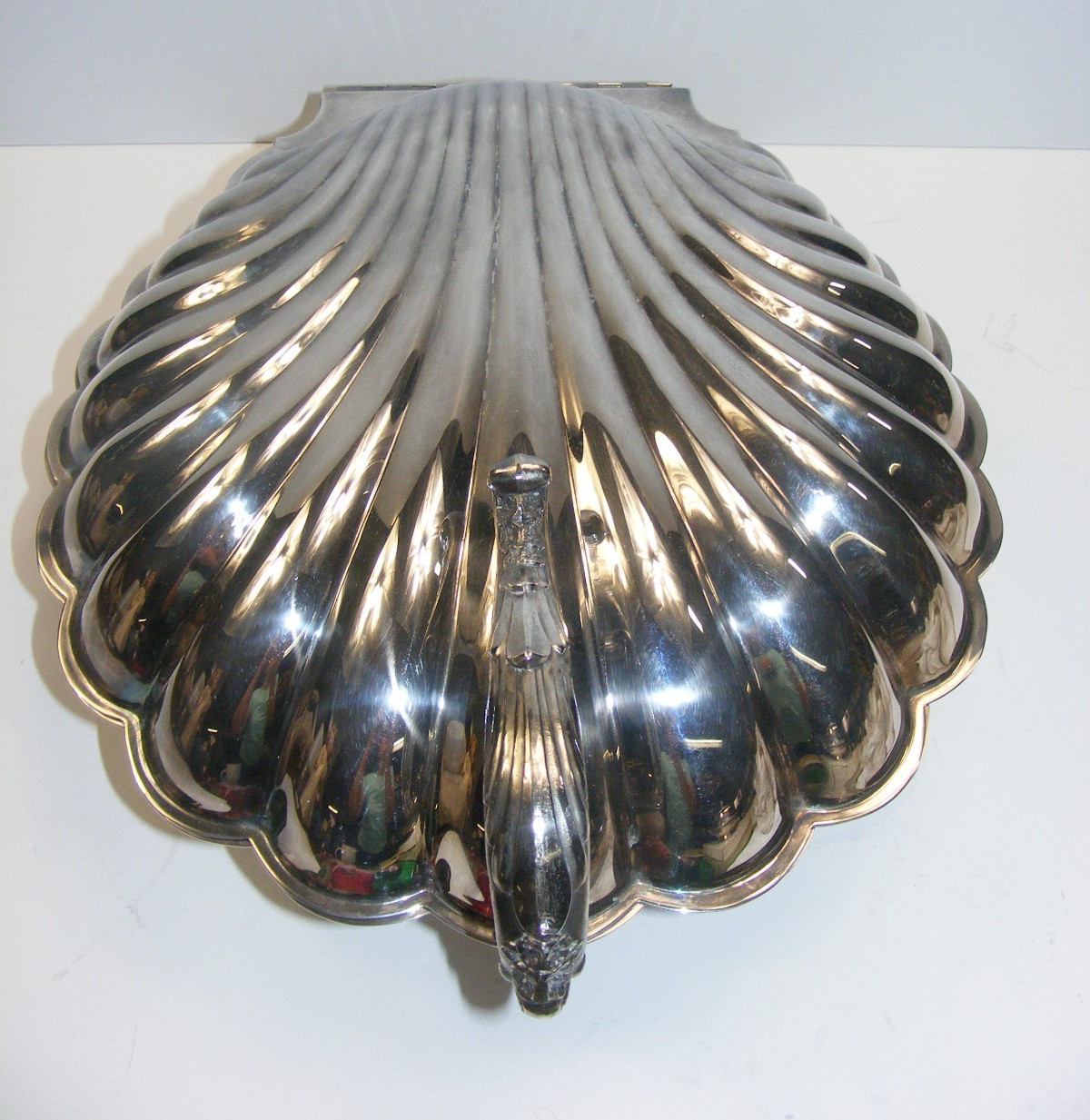 Vintage Silverplate Covered Double Dish Hinged Scalloped Clam Shell 4-south