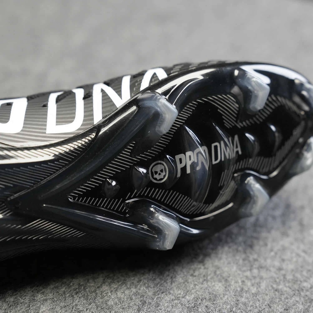 Infamous Pro DNA Voltrax Cleats - Black - Size 11
