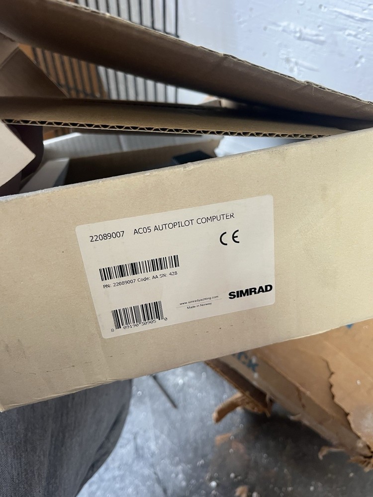NEW Simrad AC05 Autopilot Computer