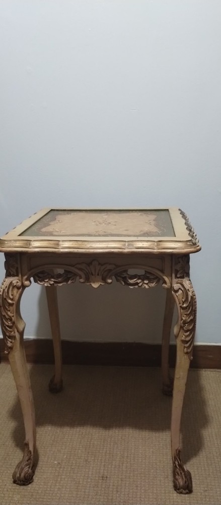 ANTIQUE - MID CENTURY NESTING TABLE SET OF 3