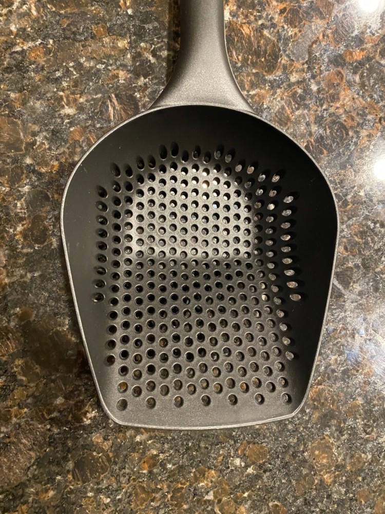 Sand Scoop for Metal Detecting 14” Plastic
