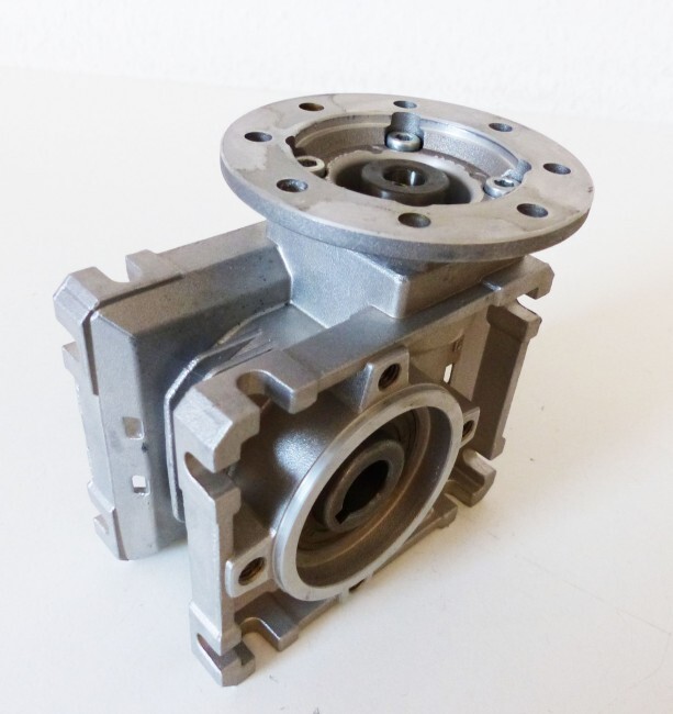 Lenze PQ30FB06C0OB3 13351856 Transmission i:30 -Unused-