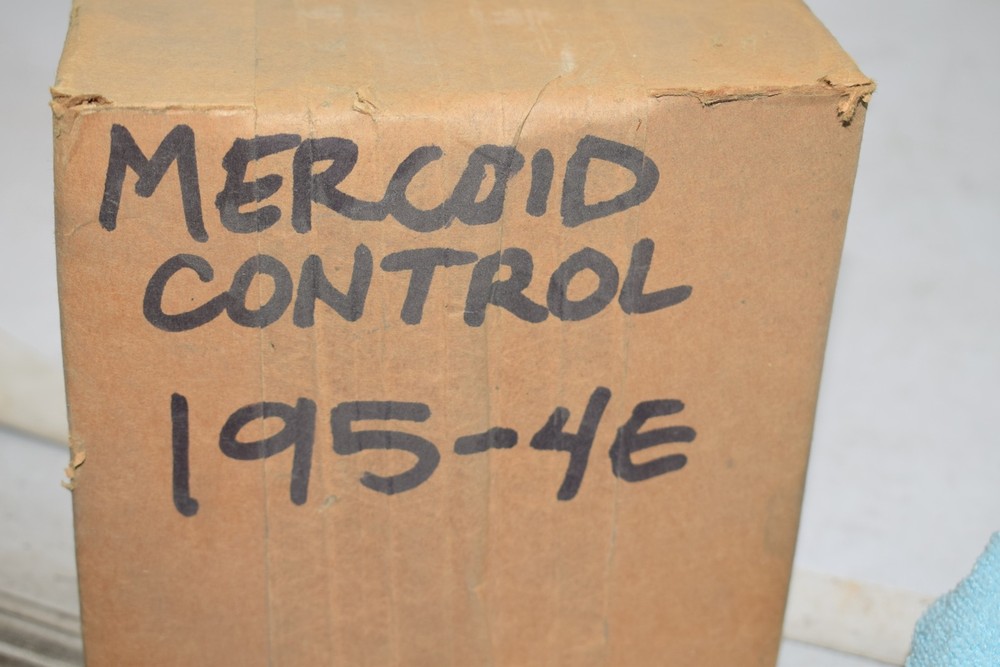 NEW DWYER 195-4E-7806-06 LEVEL SWITCH 440VAC
