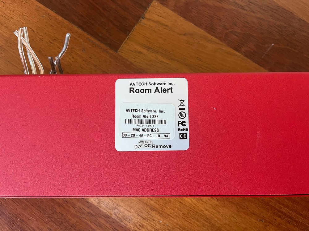 AVTech Software inc. Room Alert 32E with AC adapter and Rack Brackets