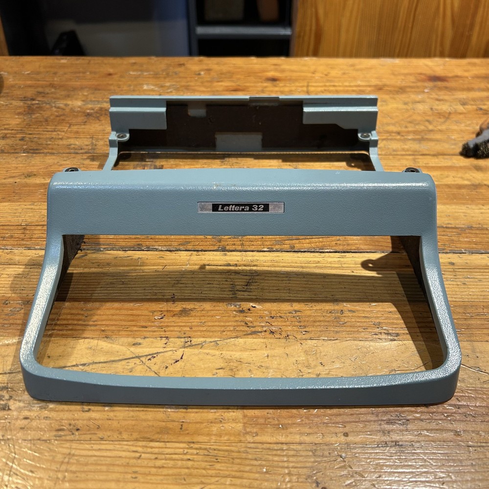 Olivetti Lettera 32 replacement frame/body shell