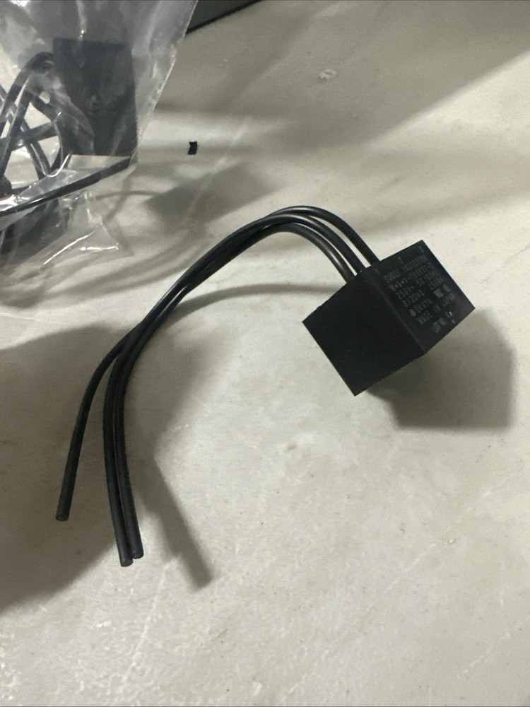 NEW!! FANUC RAV-781BYZ-2 SURGE PROTECTOR