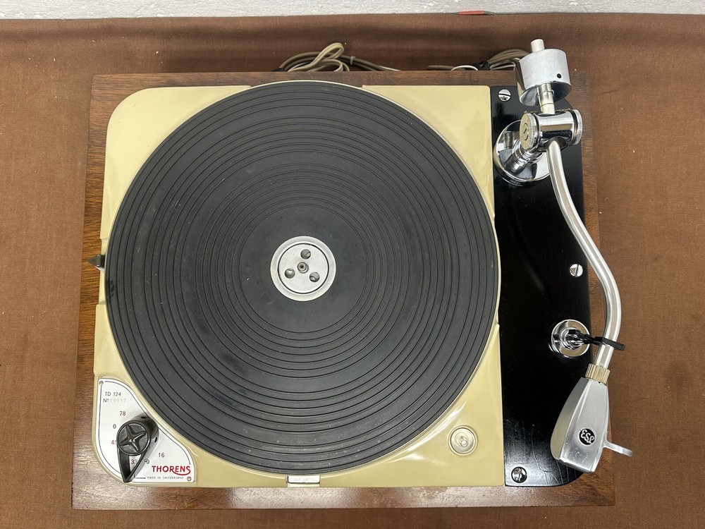 Thorens Vintage Turntable Model 124