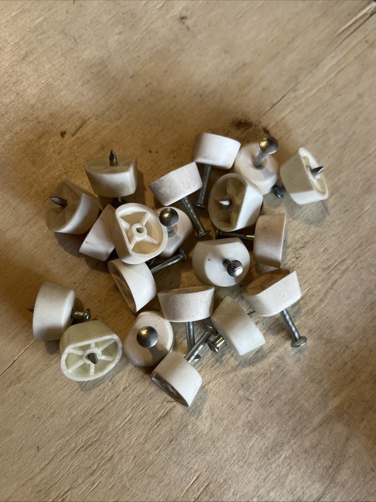 Tack Glides, White (20pcs)