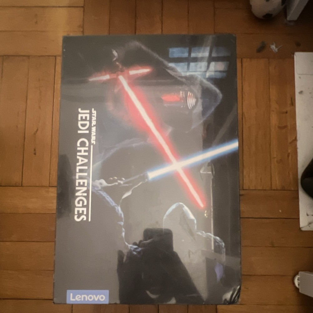 Lenovo Star Wars: Jedi Challenges Smartphone VR Headset