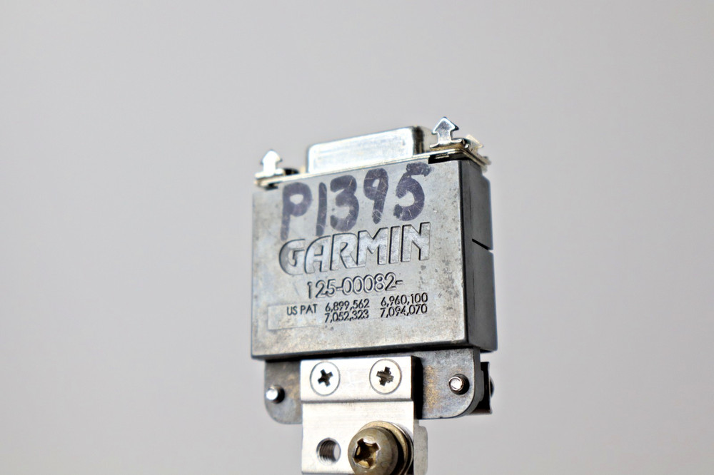 Garmin 125-00082 Connector