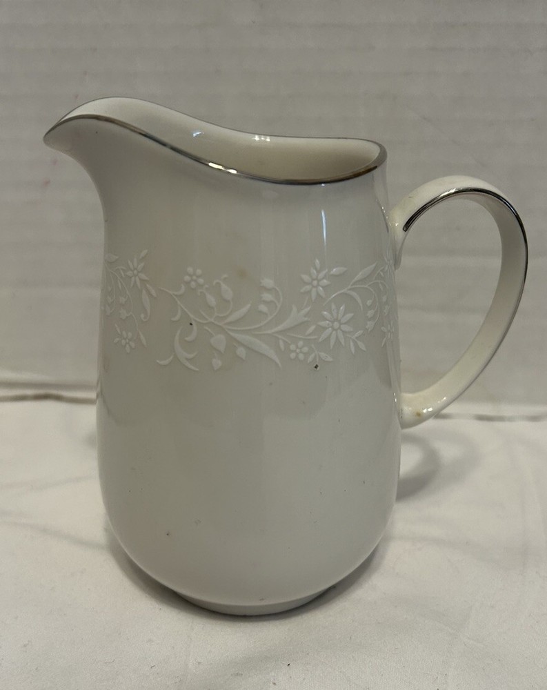 Noritake Lorelei Creamer