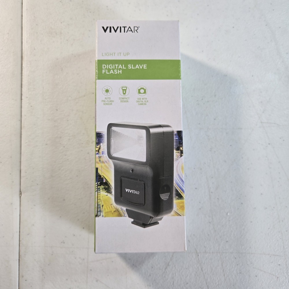 Vivitar Light It Up Digital Slave Flash With Bracket NIB