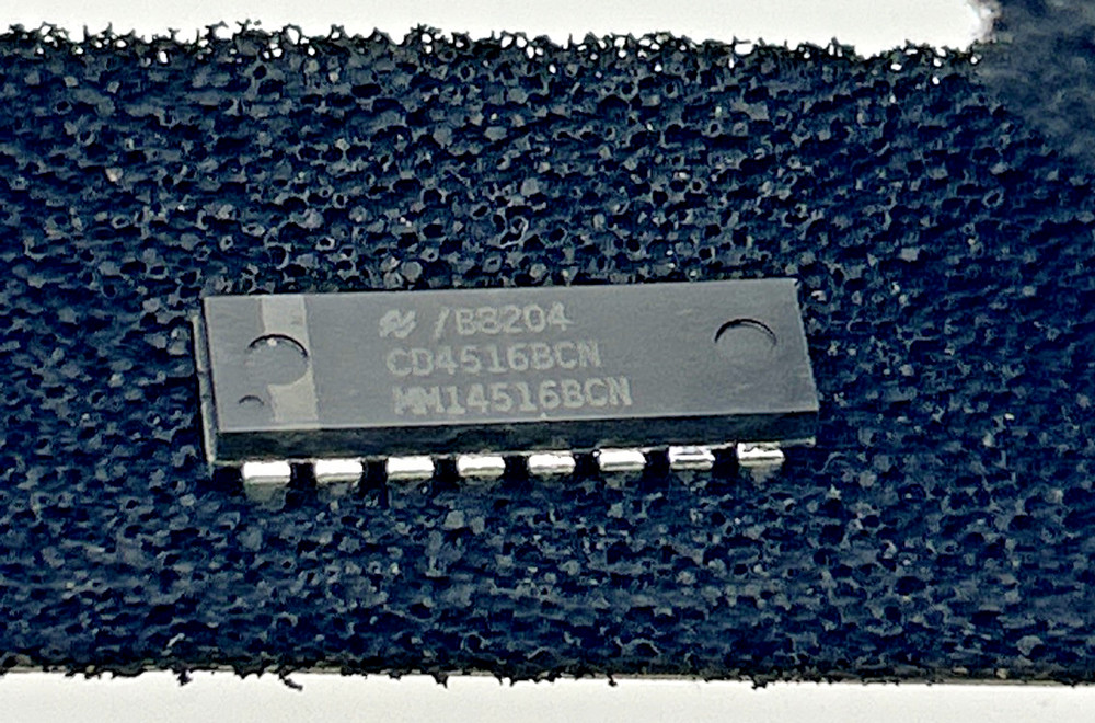 Bang & Olufsen 8340070 Counter IC CD45116BCN 4-Bit Binary Counter