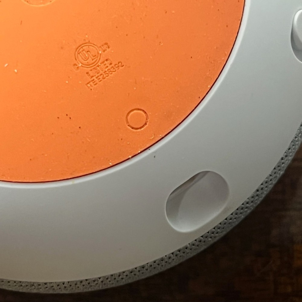 CM343 - Google Home Mini Smart Assistant Chalk GA00210-US OPEN BOX