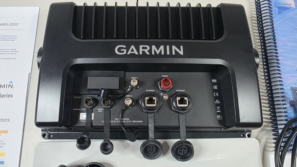Garmin GPSMAP 7612 12" Chartplotter / Fishfinder – Excellent Condition, Fully...