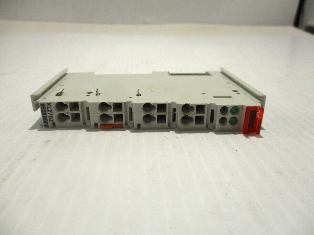 NEW BECKOFF KL2702 SOLID STATE OTPUT RELAY