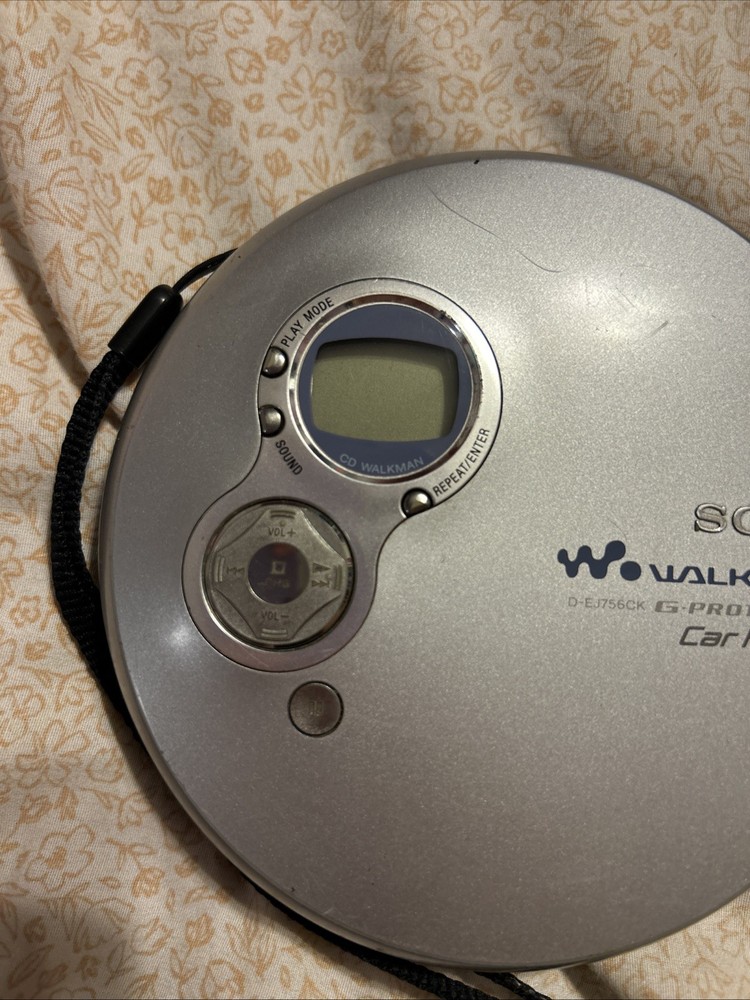 Sony Walkman Portable CD Player Silver NOT TESTED