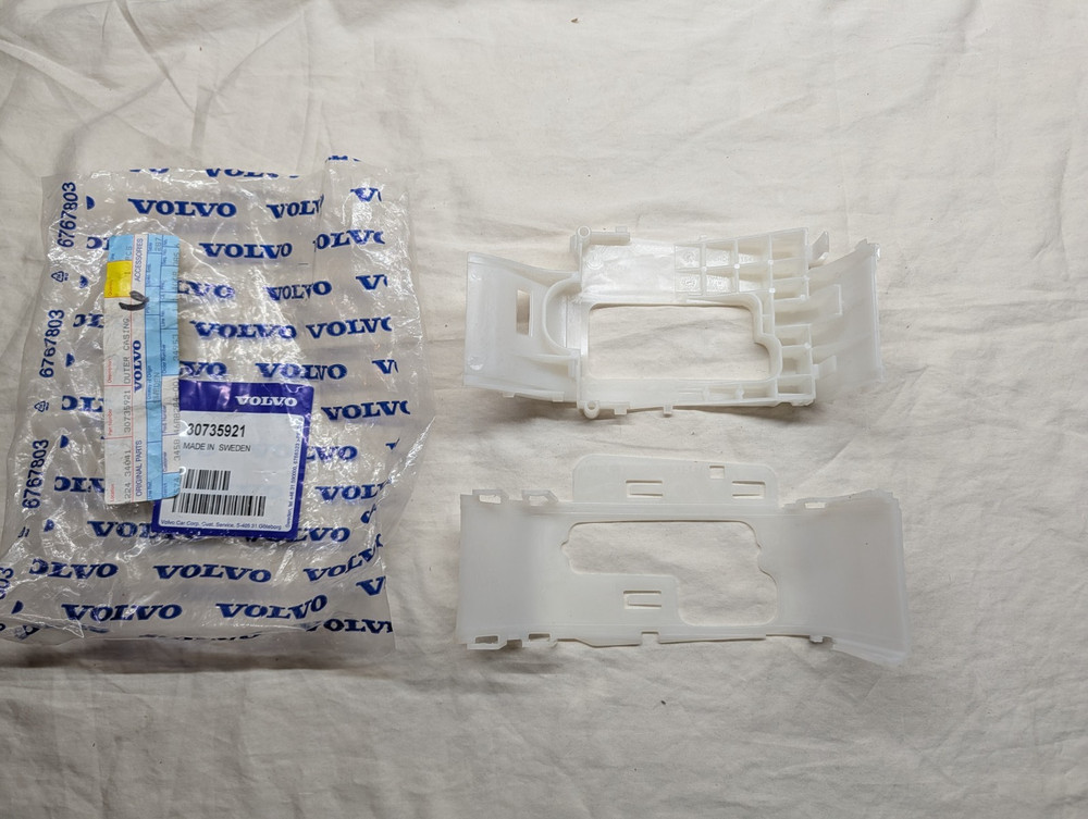 New OEM Volvo 2007-2013 Shift Panel 30735921