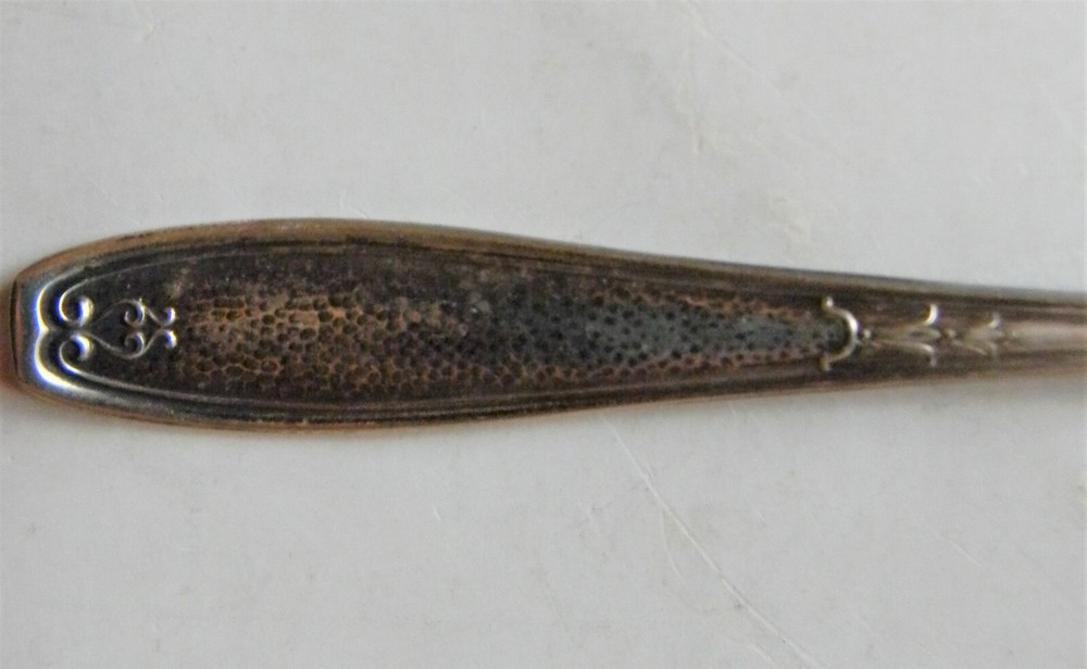 EPNS B in a Diamond Hammered Oval Antique Pattern Silverplated Sugar Spoon