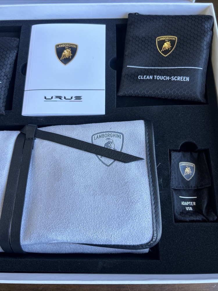 Lamborghini Urus Car Cleaning Kit - Missing Usb