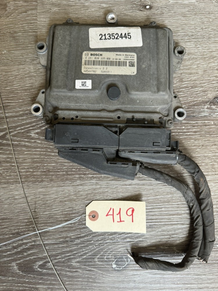Peterbilt BOSCH Denoxtronic 2.2 Control Module - P/N: 0281020225