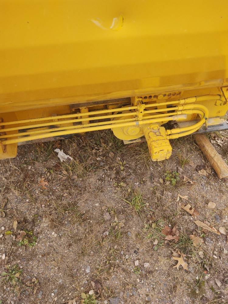 13 X. 8. Dump Box chain conveyor